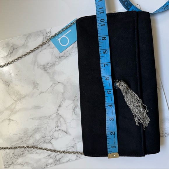 Tassels envelope clutch /crossbody . 6L x 10.5W - Picture 11 of 15